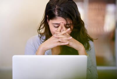 Souffrance au travail, risque de burn-out … à qui en parler ?