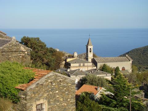 Psycho-Randonnée en Corse, de la montagne à la mer
